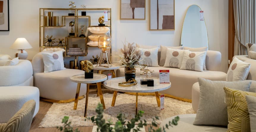 Royal Furniture 1