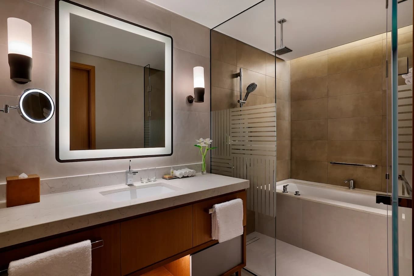DoubleTree by Hilton 1