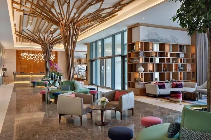 DoubleTree by Hilton 5