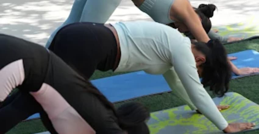 Click A Yoga Fitness Club 5