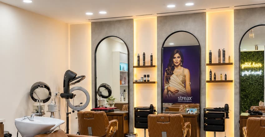 Naturals Salon 2