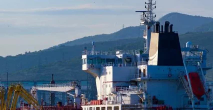 YACHT INTERNATIONA 2