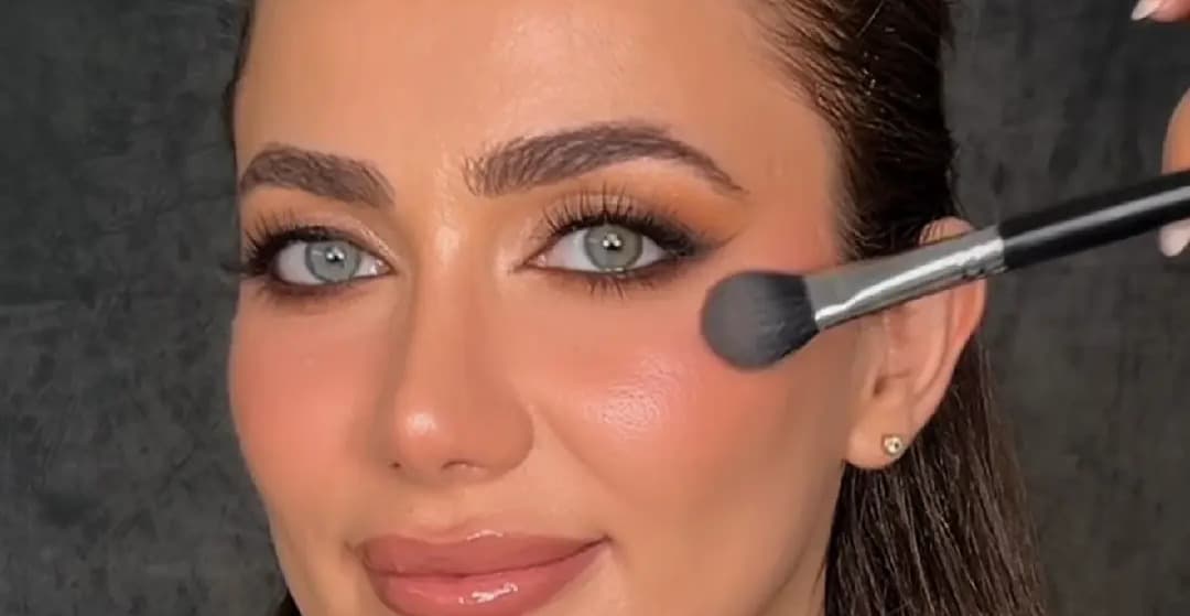 Farah Makeup and Hair 4